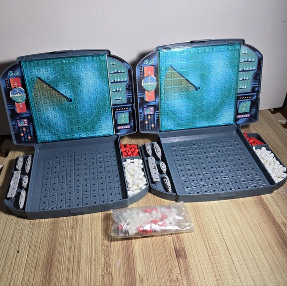 BATTLESHIP Game Milton Bradley 1998 Edition - Picture 4 of 5